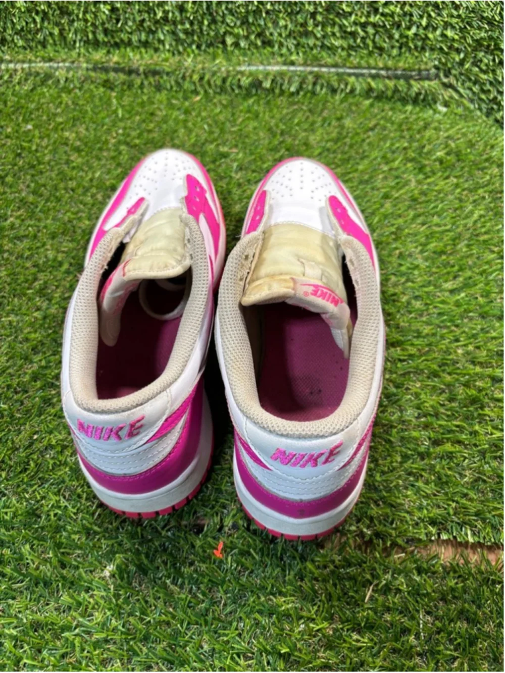 Girls Nike Dunk Low Sneakers White and Pink Size 7 (Big Girl) #1047